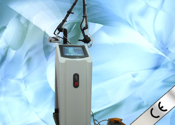 Máquina fraccionaria/equipo del laser del CO2 del dióxido de carbono para el retiro de la cicatriz de la cirugía