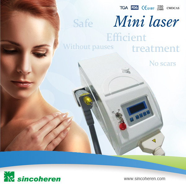 Mini máquinas del retiro del tatuaje del laser con el LCD grande para apretar la piel/quitar Reflecks
